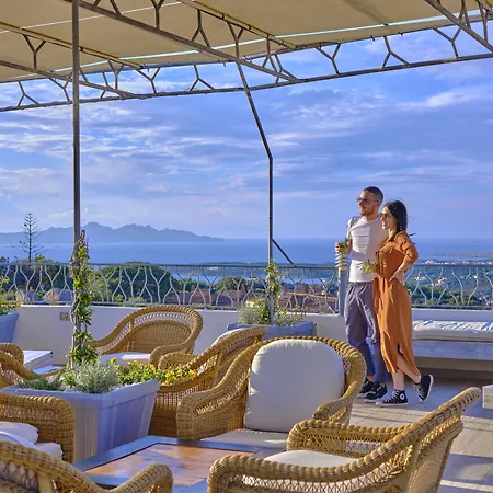 Dolce Boutique ホテル 4*